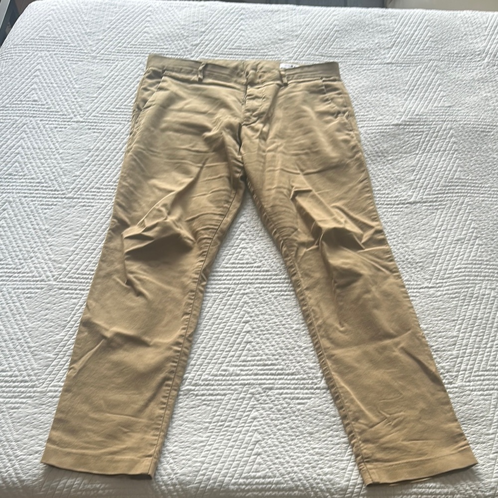 Tan Chinos with Relaxed Fit and Sturdy Cotton